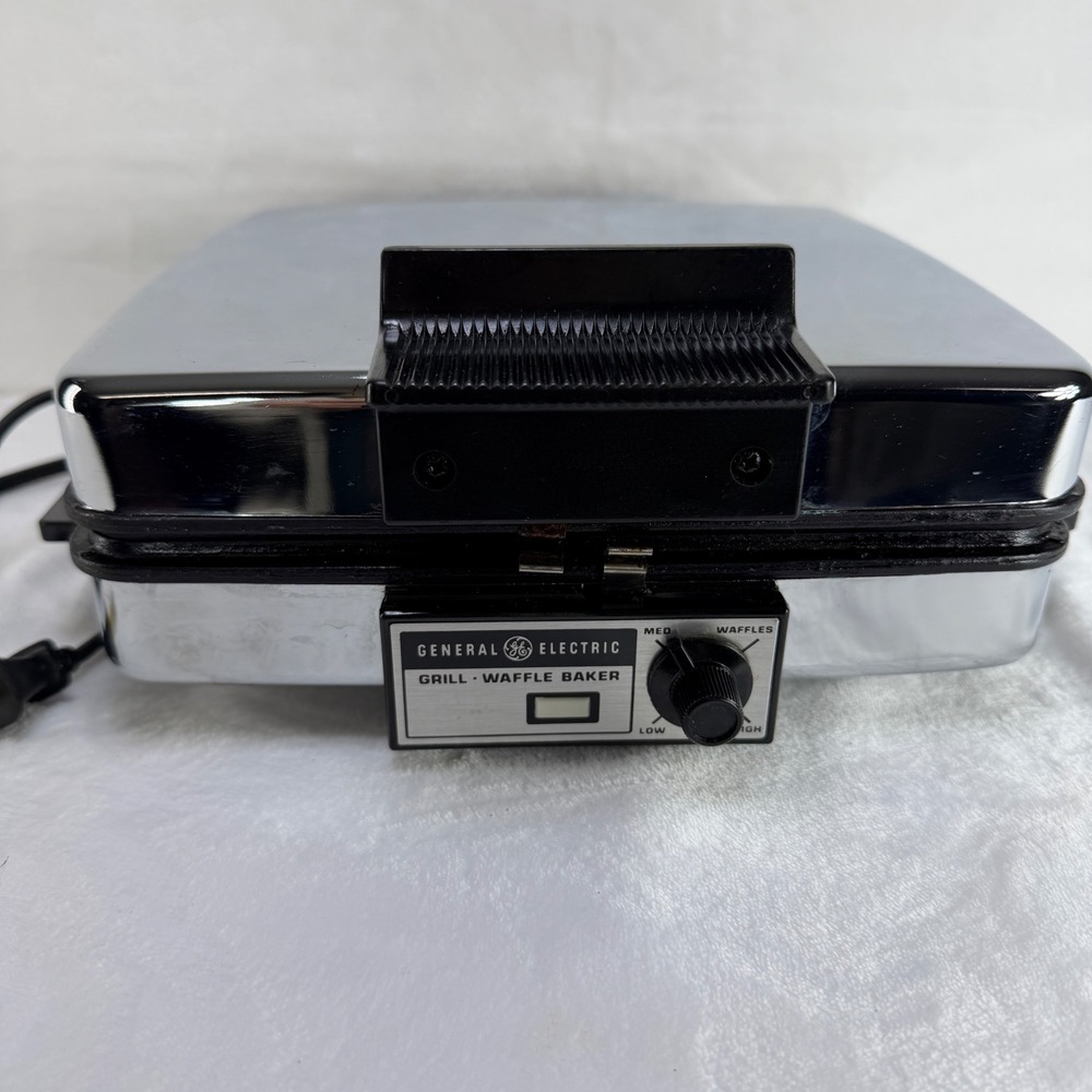 VTG General Electric Waffle Baker Grill MCM A1G48T USA Reversible Plates WORKS